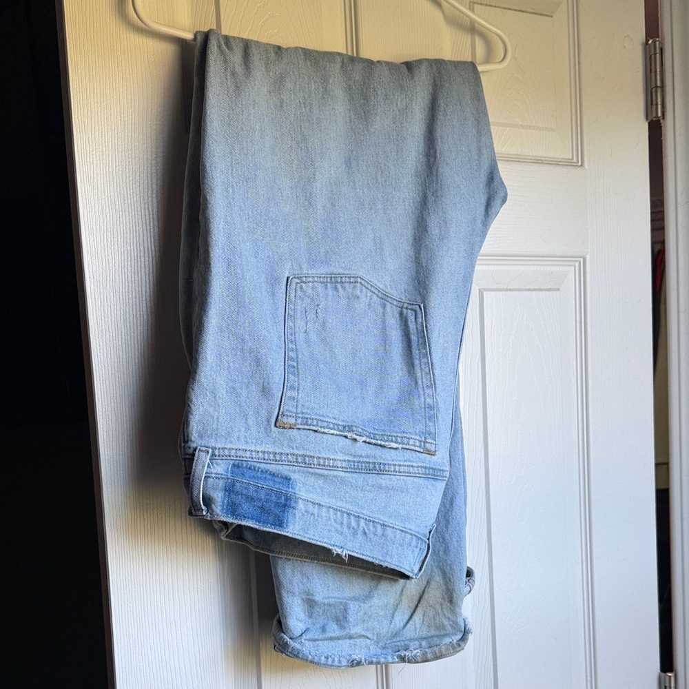 Abercrombie & Fitch Relaxed Fit Light Blue Jeans